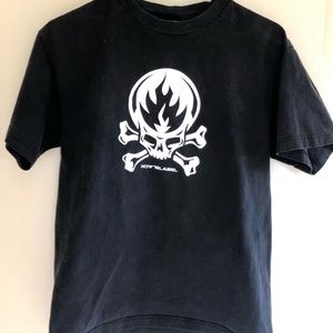 Vintage black Label skateboard brand tee